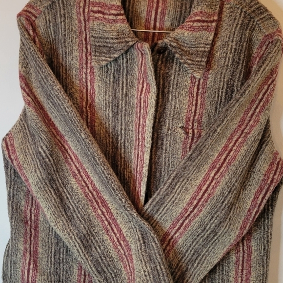 Tsunami Jacket Made in Canada Size  XL - Picture 8 of 9